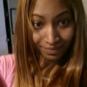 Meet your Posher, Casandra